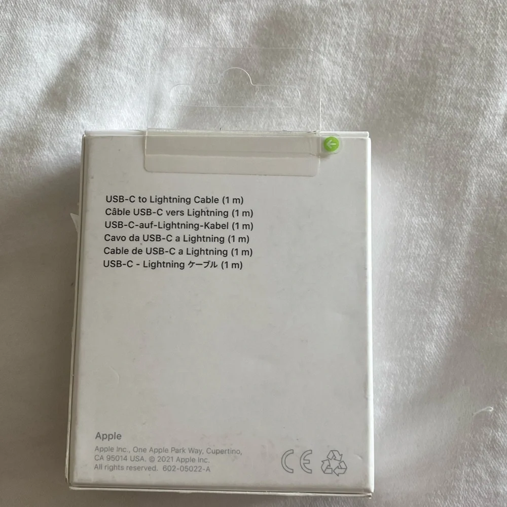 NWT Apple USB-C to Lightning Cable 1m